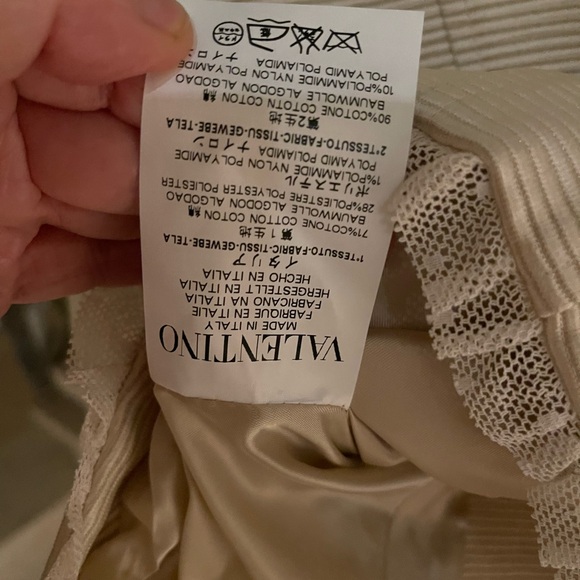 NEW VINTAGE Elegant cream VALENTINO JACKET - Picture 6 of 9